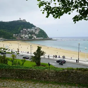 Ondarreta With Independent Entrance Homestay